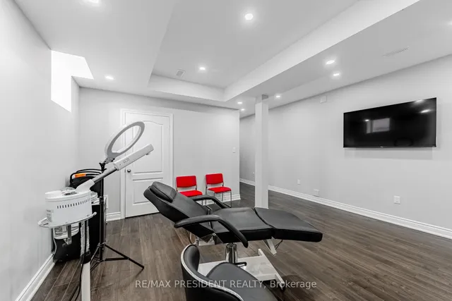 Additional image 25 of 32 Elderbridge Rd