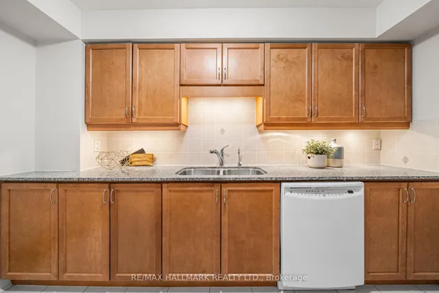 Additional image 17 of 12 Rean Dr Unit 403