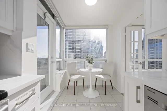 Additional image 15 of 3 Rean Dr Unit 1101