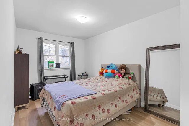 Additional image 25 of 292 Woodward Ave