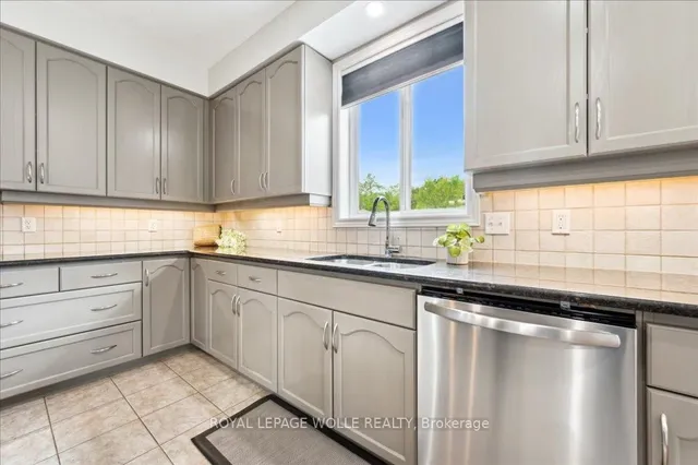 Additional image 14 of 504 Country Clair Pl