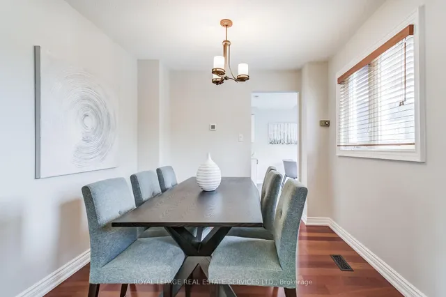 Additional image 8 of 1434 Queensbury Cres