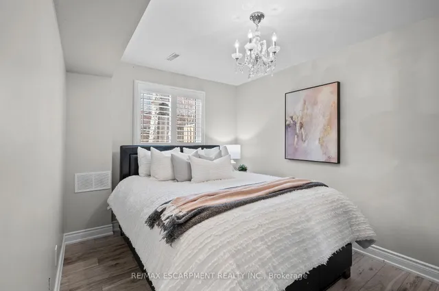 Additional image 37 of 955 King Rd Unit 7