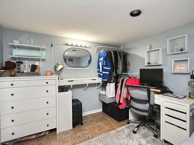 Additional image 33 of 13 Avon Park Dr