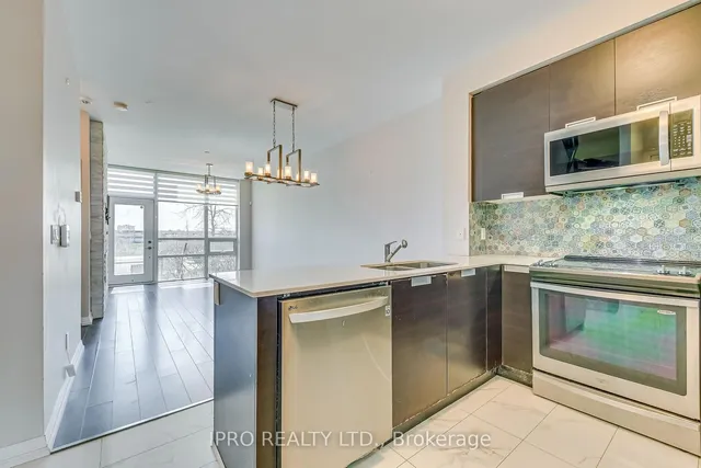 Additional image 10 of 75 Eglinton Ave Unit 106