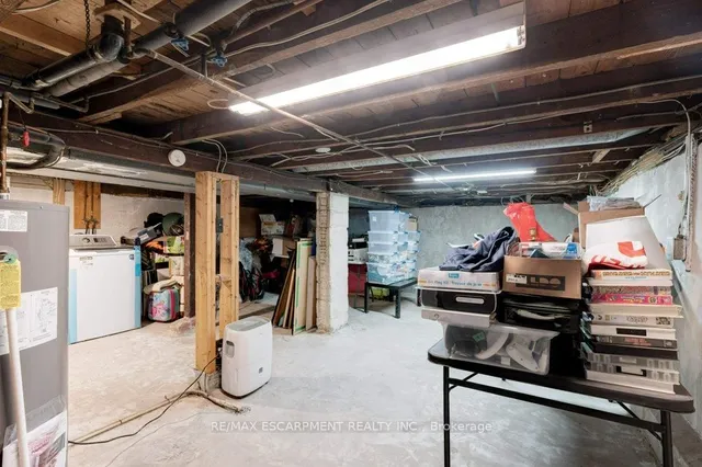 Additional image 27 of 89 Albany Ave