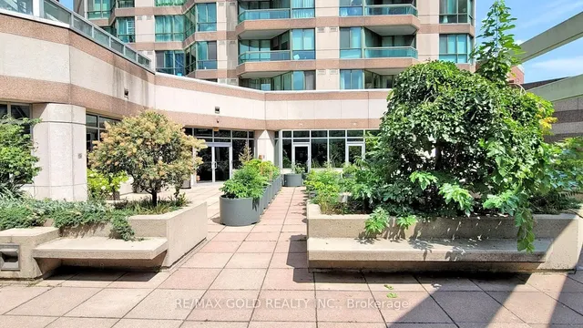 Additional image 37 of 38 Elm St Unit 3003