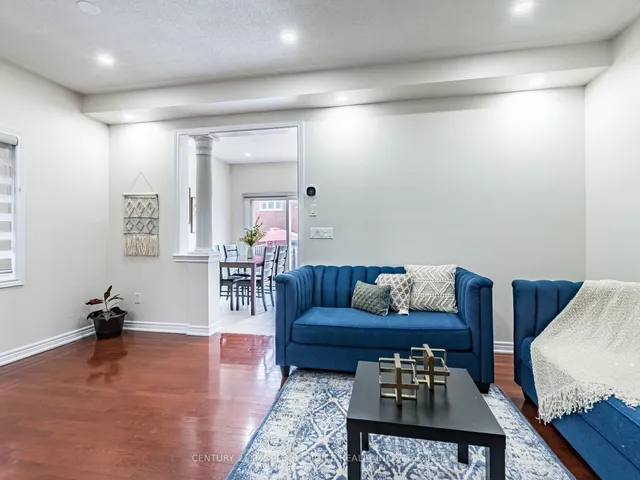 Additional image 8 of 74 Crystalview Cres