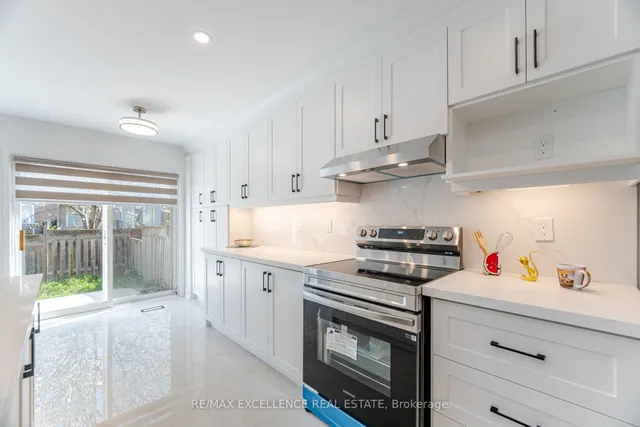 Additional image 13 of 5927 Stonebriar Cres