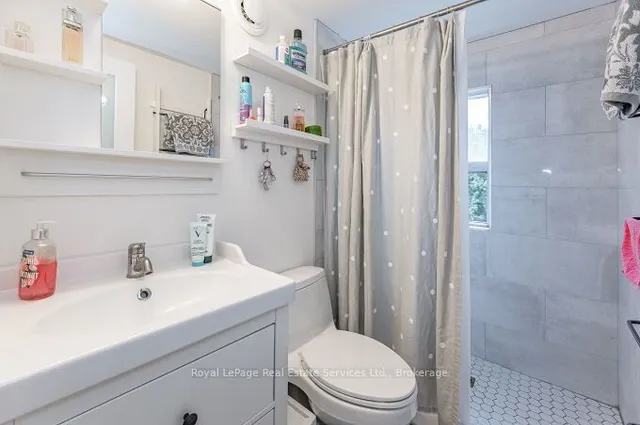 Additional image 26 of 925 King St