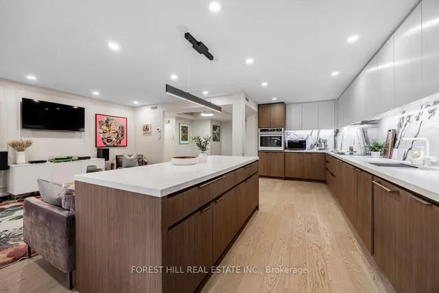 Additional image 9 of 900 Yonge St Unit 201
