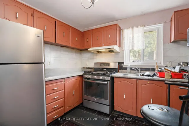 Additional image 9 of 2075 Warden Ave Unit 28