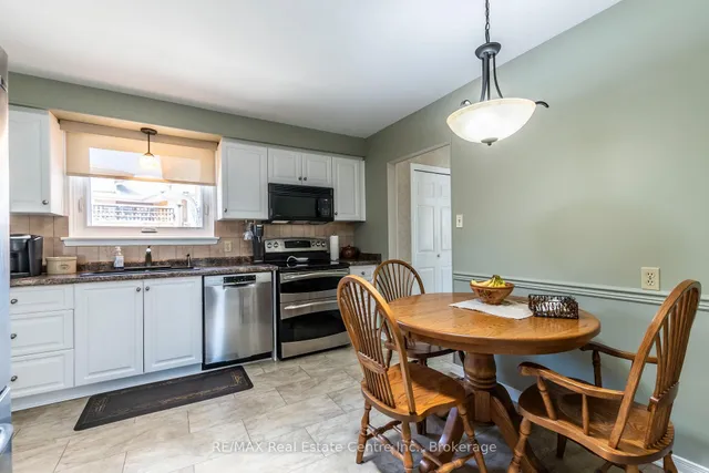 Additional image 3 of 3201 Centennial Dr