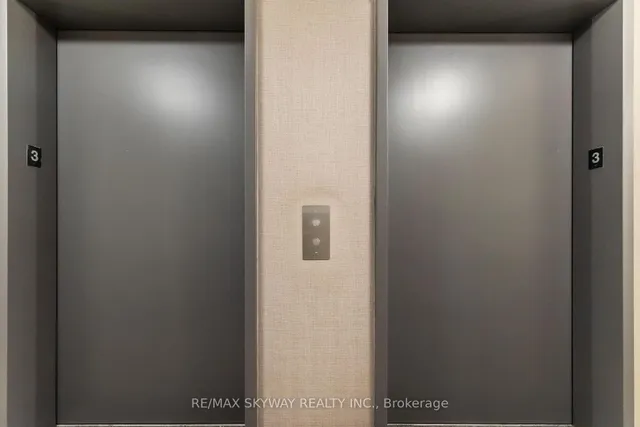 Additional image 5 of 300 Ray Lawson Blvd