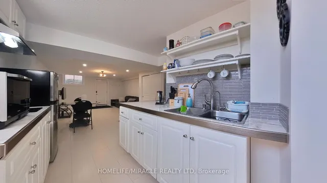 Additional image 43 of 117 Eaglecrest St