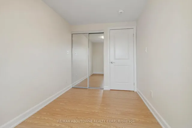 Additional image 30 of 16 Jasmine Sq