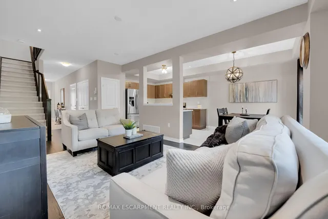 Additional image 10 of 137 Kinsman Dr