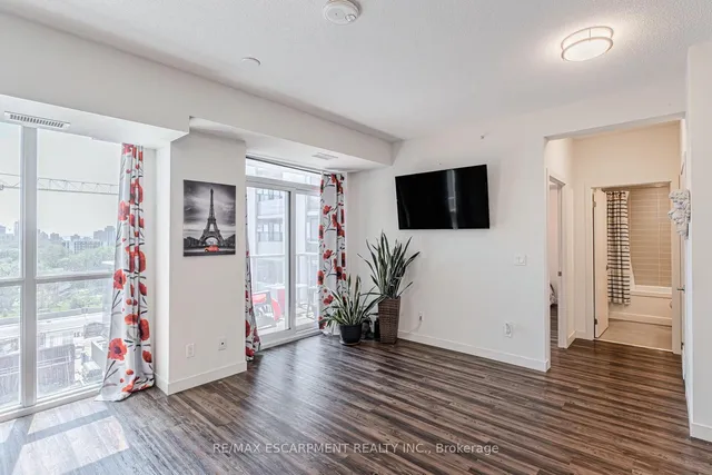 Additional image 9 of 2093 Fairview St Unit 809