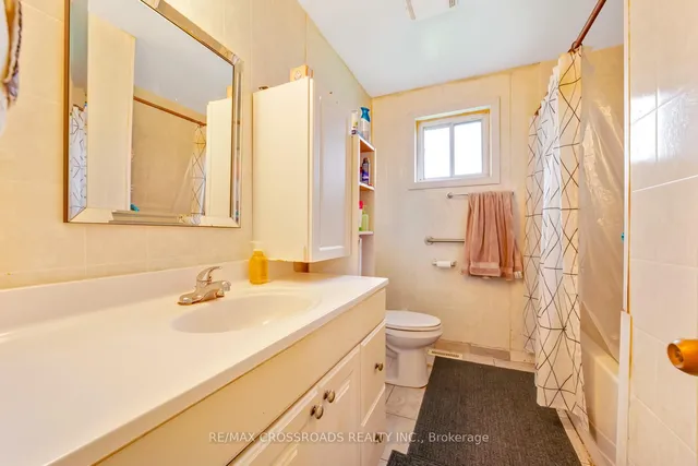 Additional image 19 of 32 Lighthall Cres