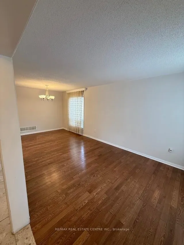 Additional image 4 of 5989 Sidmouth St