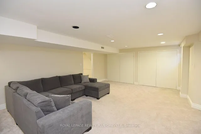 Additional image 42 of 81 Jerome Park Dr