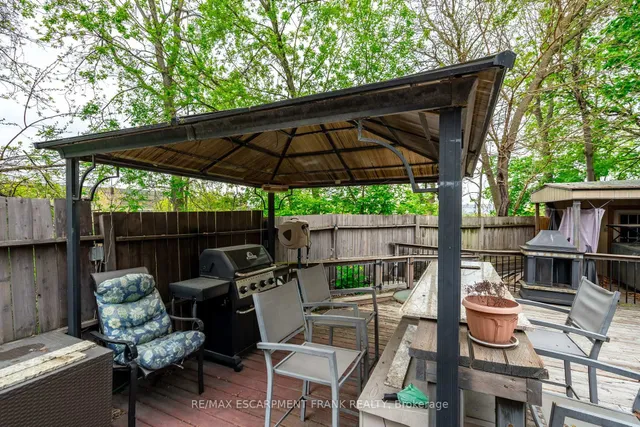 Additional image 39 of 12 Rossmore Ave