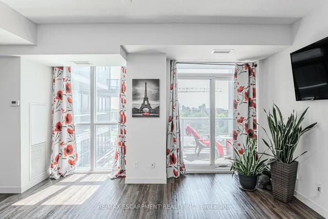 Additional image 8 of 2093 Fairview St Unit 809