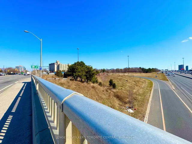 Additional image 39 of 2800 Keele St Unit 524