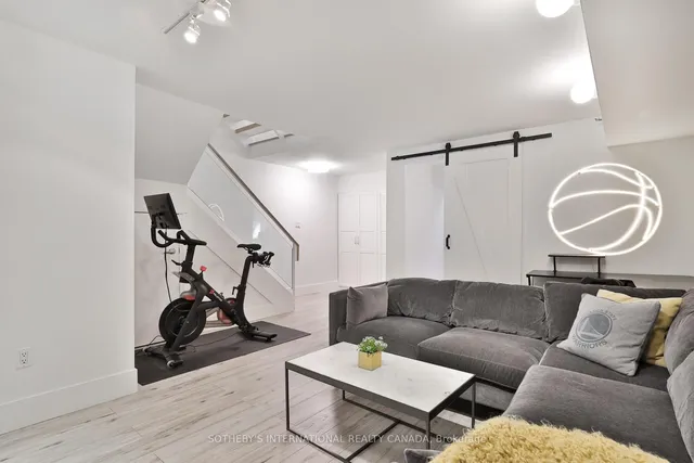 Additional image 26 of 142 Pears Ave Unit A9