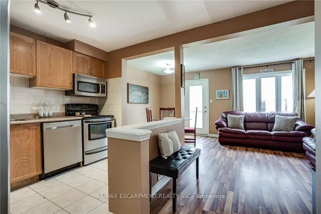 Additional image 2 of 1809 Upper Wentworth St Unit 11