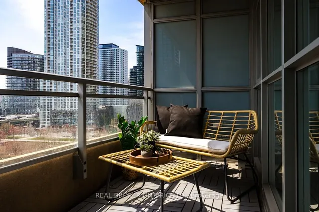 Additional image 17 of 10 Capreol Crt Unit 811