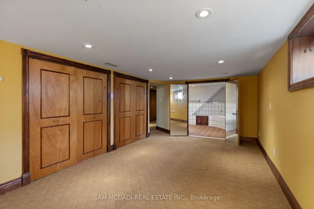 Additional image 24 of 319 Cosburn Ave