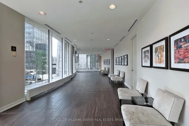 Additional image 29 of 2191 Yonge St Unit 3707