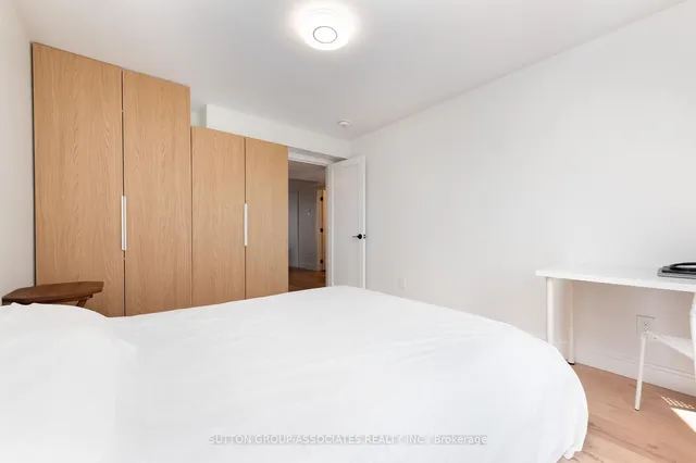 Additional image 32 of 33 Lanark Ave