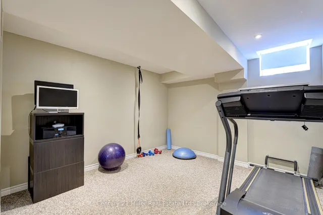 Additional image 33 of 3268 Sealey Cres