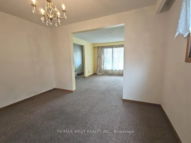 Additional image 5 of 385 Kipling Ave