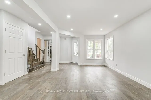 Additional image 16 of 36 Mapleshade Dr