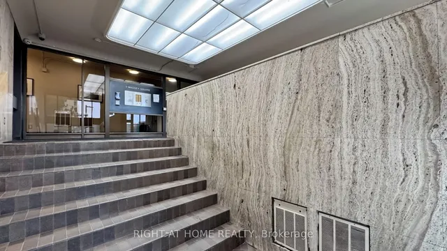 Additional image 6 of 1 Massey Sq Unit 1418