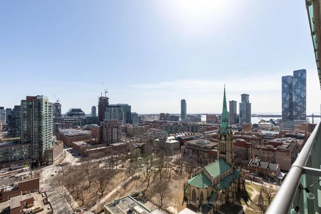 Additional image 17 of 33 Lombard St Unit 2207