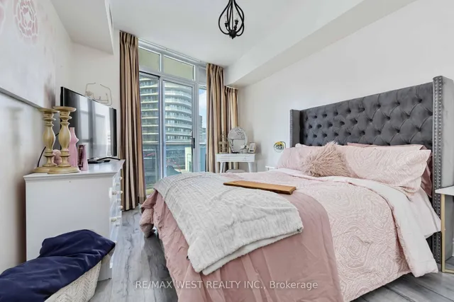 Additional image 26 of 80 Absolute Ave Unit 406