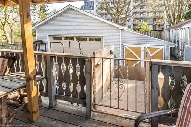 Additional image 32 of 15 Henry St