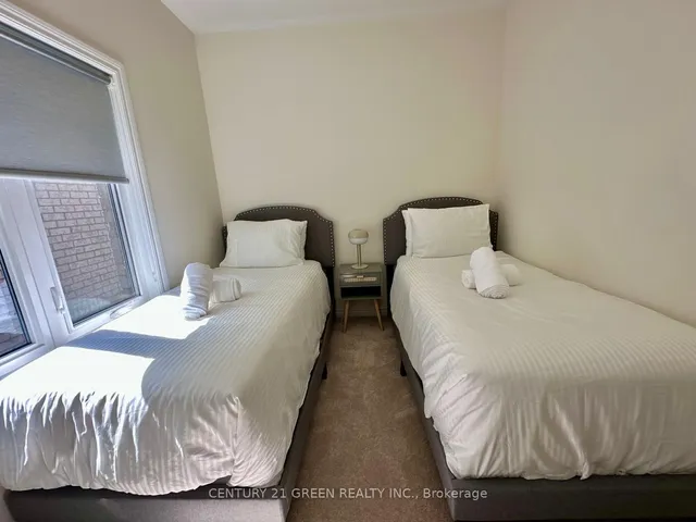 Additional image 21 of 39 Action Dr