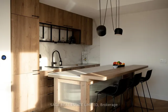 Additional image 7 of 505 Richmond St Unit 1115