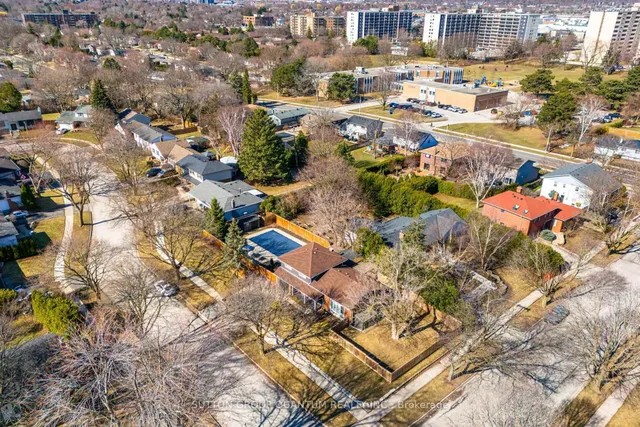 Additional image 2 of 608 Rosedale Cres