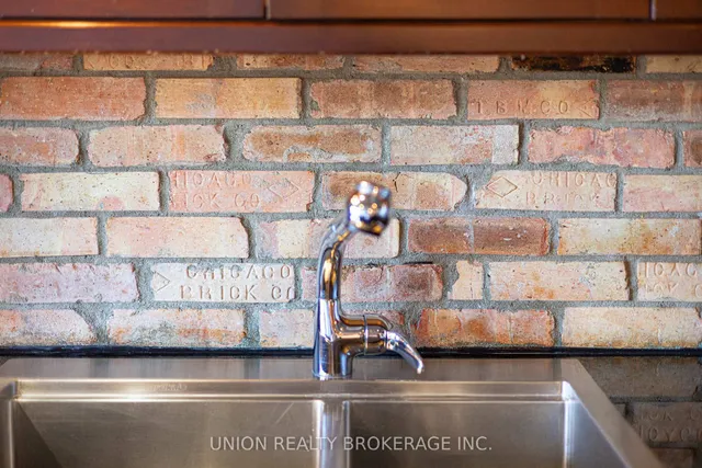 Additional image 9 of 1852 Queen St Unit 303