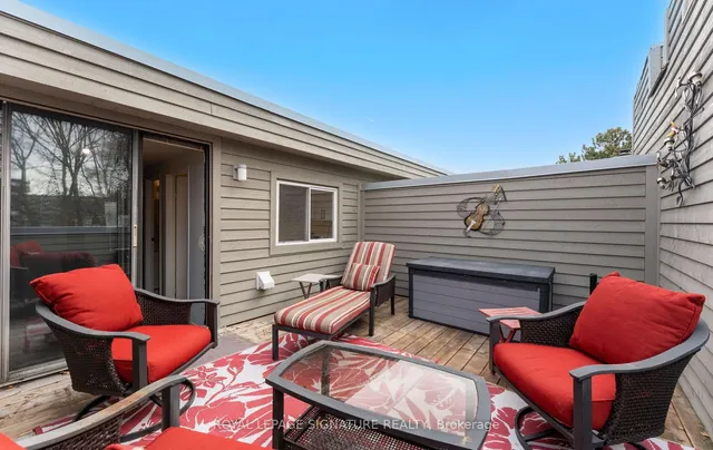 Additional image 30 of 74 Dutch Myrtle Way