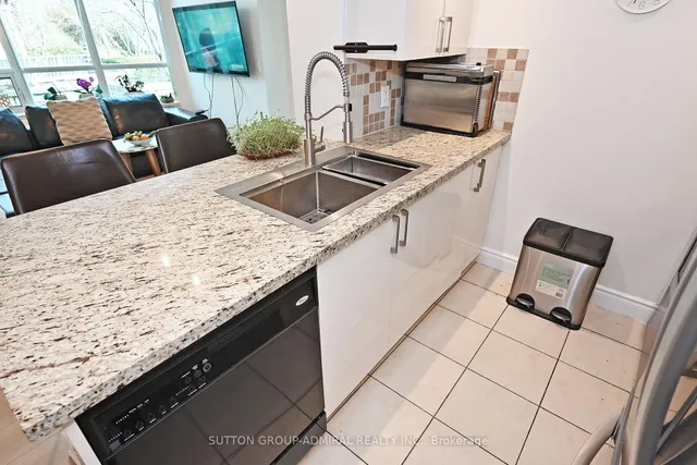 Additional image 19 of 15 Greenview Ave Unit 305