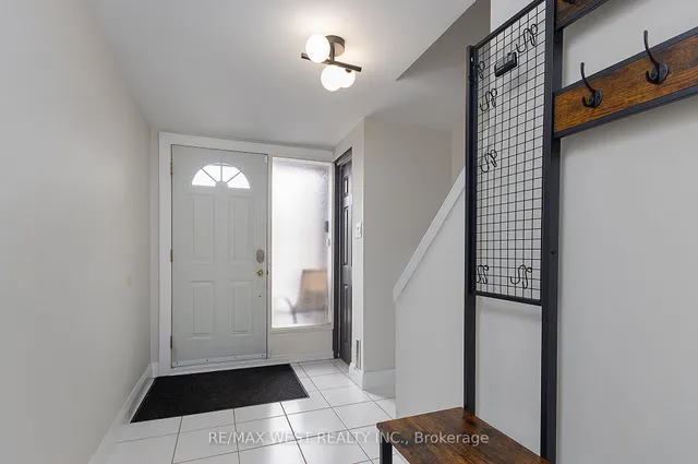 Additional image 4 of 377 Military Tr Unit 33