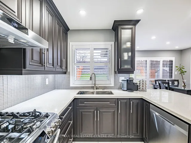 Additional image 15 of 4 Lord Simcoe Dr