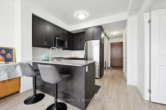 Additional image 9 of 1050 Main St Unit 819